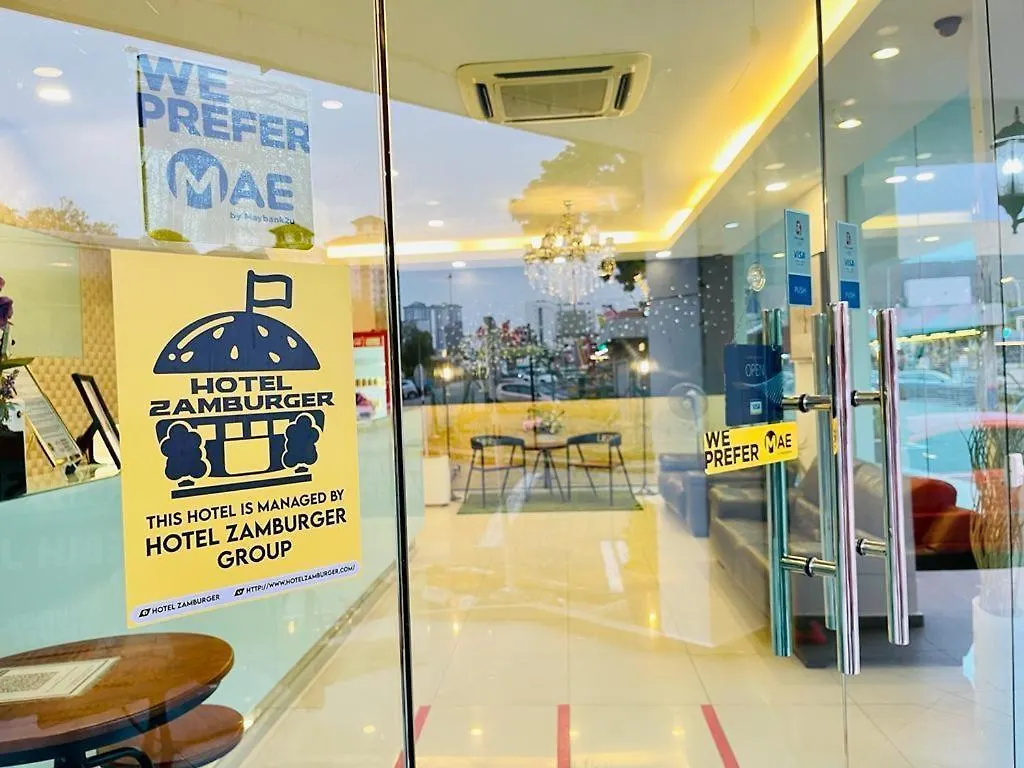 **  Hotel Zamburger Plaza Mahkota Malacca Malesia