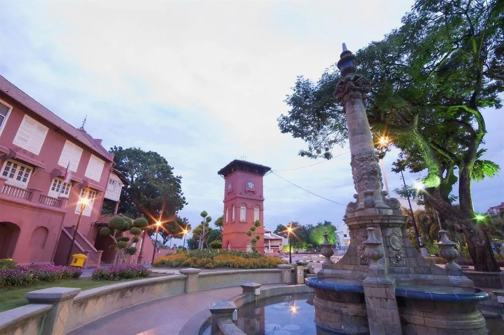 **  Hotel Zamburger Plaza Mahkota Malacca Malesia